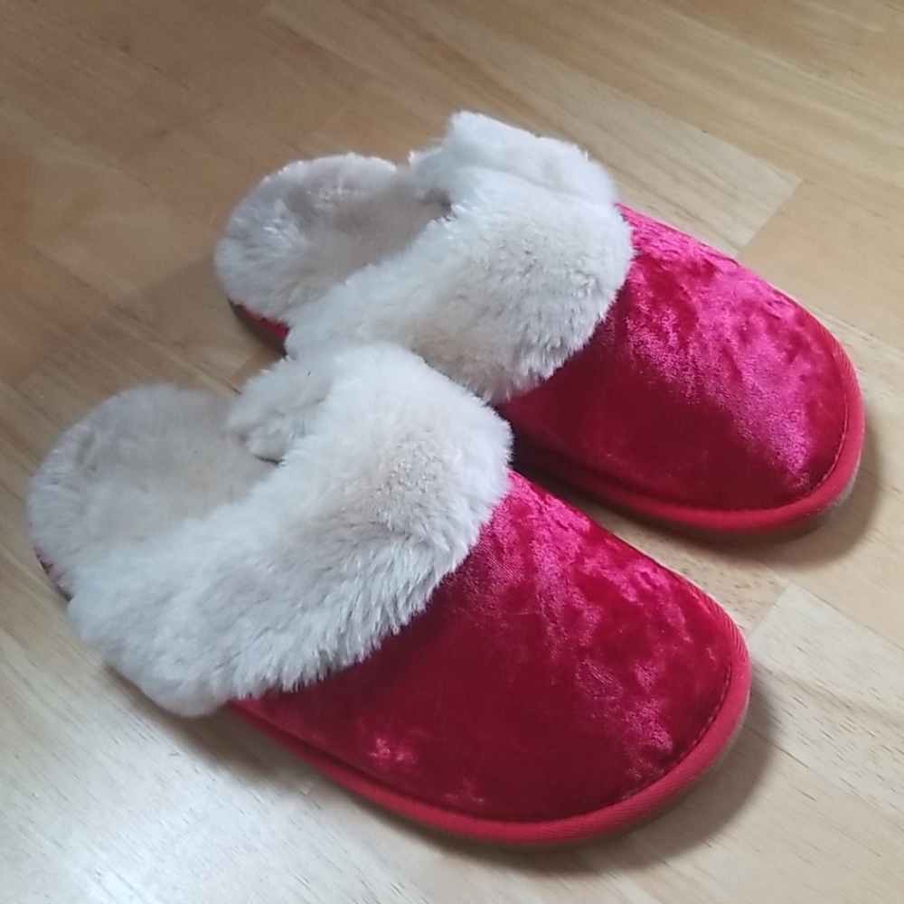 Like new Dije Red suede indoor outdoor slippers 6